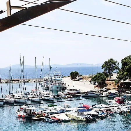 Glaros Blue Szálloda *