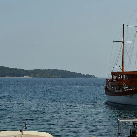 Glaros Blue 호텔 *